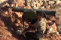 Lộ ảnh quân nổi dậy Syria dùng tên lửa Trung Quốc