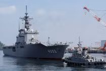 Ảnh QS ấn tượng tuần: tàu đổ bộ Nhật lên đường tới Việt Nam