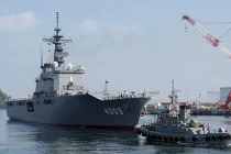 Ảnh QS ấn tượng tuần: tàu đổ bộ Nhật lên đường tới Việt Nam