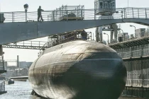 Khoảnh khắc ấn tượng tàu ngầm Khánh Hòa “nhúng nước” 