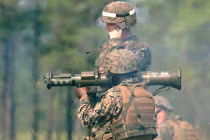 Đột nhập trại huấn luyện lính thủy đánh bộ Mỹ (2)