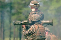 Đột nhập trại huấn luyện lính thủy đánh bộ Mỹ (2)