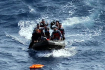 Tàu chiến Trung Quốc tìm thấy áo phao trên vịnh Thái Lan