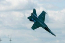 Mỹ tiếp tục gặp xui, tiêm kích F/A-18 tan xác trên biển