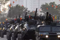 Quân đội Hoàng gia Thái Lan duyệt binh hoành tráng