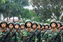 Ảnh QS ấn tượng tuần: bộ đội Việt Nam diễu binh với súng M-18