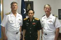 Sĩ quan cấp cao Việt Nam thăm soái hạm Hạm đội 7