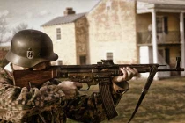 Hé mở gốc gác súng trường tiến công AK-47, M16