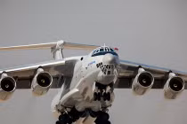 Ukraine "trừng phạt" Nga bằng việc dừng cấp linh kiện Il-476?