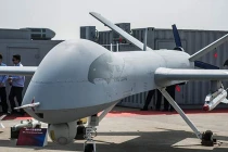 Lộ quốc gia đầu tiên mua UCAV Yi Long-1 Trung Quốc