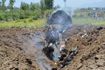 Kinh hoàng hiện trường chiếc MiG-21 Ấn Độ gặp nạn