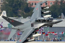 Máy bay huấn luyện Yak-130 Nga đâm đầu xuống đất