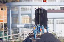 Tàu ngầm Hà Nội rời Cam Ranh tiến ra Biển Đông