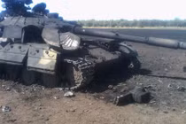 Kinh hoàng xe tăng T-64BM Ukraine bị hủy diệt