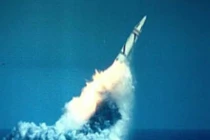 Ảnh chưa từng biết về tên lửa đạn đạo JL-1 Trung Quốc