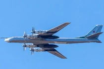 “Pháo đài bay” Không quân Nga luyện tập duyệt binh