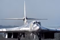 “Nga nên hợp tác với Trung Quốc phát triển oanh tạc cơ”