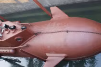 Xem thử nghiệm tàu ngầm Trường Sa trong bể nước