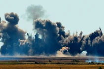 Khủng khiếp Su-25 Nga, Su-30 Trung Quốc hủy diệt MiG-25, L-39