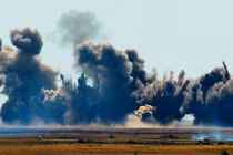 Khủng khiếp Su-25 Nga, Su-30 Trung Quốc hủy diệt MiG-25, L-39