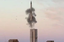 Xem tên lửa S-300 Nga “xé trời” diệt mục tiêu