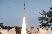 Ấn tượng cảnh tên lửa Agni IV Ấn Độ rời bệ phóng