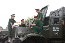 Việt Nam sẽ giúp Quân đội Lào cải tiến ô tô quân sự 