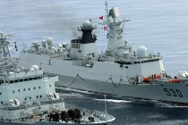 "Mổ xẻ" tàu tiếp vận khổng lồ Trung Quốc điều tới Biển Đông