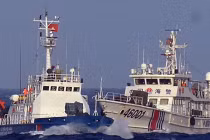 Tàu Trung Quốc dùng chiến thuật mới vây ép tàu Việt Nam