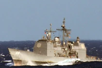 Chiến hạm Mỹ mang tên thành phố Việt bốc cháy