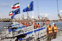 Mục kích dàn tàu chiến “đông như kiến” của Iran 
