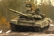 Xem xe tăng, binh lính Nga tập trận rầm rộ gần Ukraine