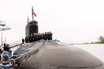 Tàu ngầm Hà Nội neo đậu an toàn ở Cam Ranh