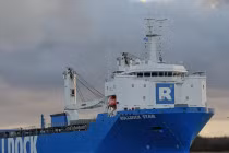 Khám phá “người vận chuyển” tàu ngầm HQ-184 Hải Phòng