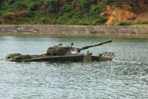 Xe tăng T-54, PT-76 Việt Nam vượt sông thế nào?