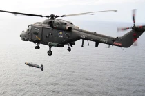 Ngoạn mục cảnh trực thăng Malaysia phóng tên lửa diệt hạm