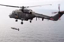 Ngoạn mục cảnh trực thăng Malaysia phóng tên lửa diệt hạm