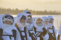 Xem “hotgirl” Quân đội Trung Quốc hành quân trong tuyết lạnh