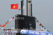 Lễ thượng cờ hoành tráng trên tàu ngầm HQ-182 Hà Nội