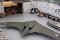 Hé lộ mẫu máy bay tàng hình đầu tiên trên trái đất