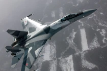 Tại sao tiêm kích Su-35S không có cánh mũi?