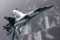 Tại sao tiêm kích Su-35S không có cánh mũi?