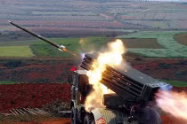 Pháo Trung Quốc đánh bật pháo Nga ở Peru