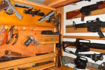 Độc đáo, tinh tế nơi cất giữ súng của người Mỹ 
