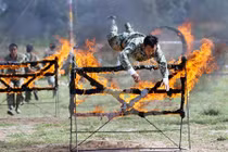 Thán phục kĩ năng chiến đấu của Đặc công Việt Nam 