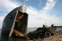 Không thèm Mistral, Nga sẽ tự đóng tàu đổ bộ