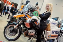 Dạo quanh khu trưng bày trong nhà triển lãm Interpolitex Nga