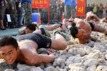 Kinh hãi thủy quân lục chiến Đài Loan huấn luyện