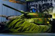 Ảnh xe tăng Leopard 2A7 mới tinh của Quân đội Đức