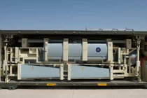 Ảnh QS ấn tượng tuần: bộ xếp hình UAV 450kg